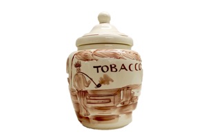 A twentieth-century tobacco jar, made in Italy, used by an English smoker, and depicting a Native American who mirrors stereotypical depictions of Tupí Indians in sixteenth and seventeenth-century Europe. Courtesy of the National Pipe Archive.